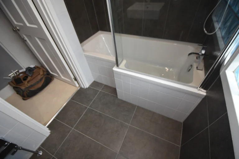 Why Bathroom Refurbishment Richmond Quotes Vary So Much